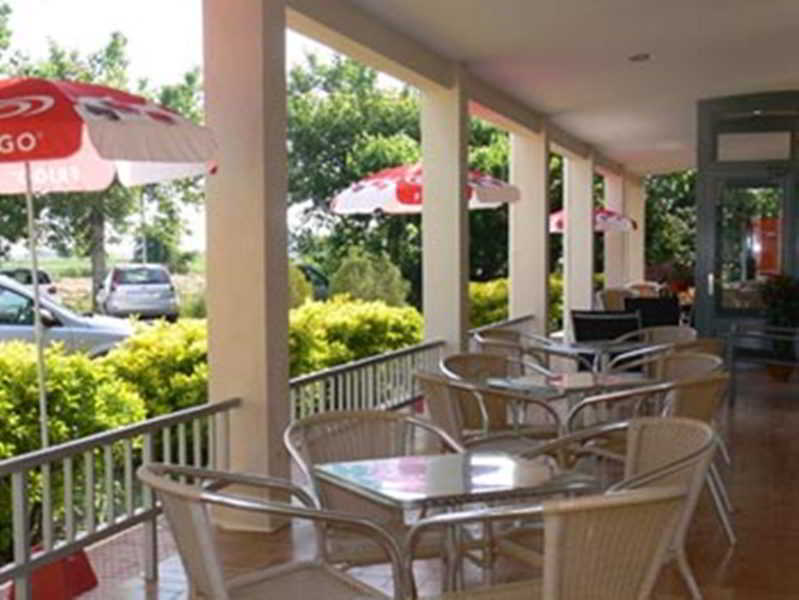Hostal L'Esplai Viladamat Exterior photo