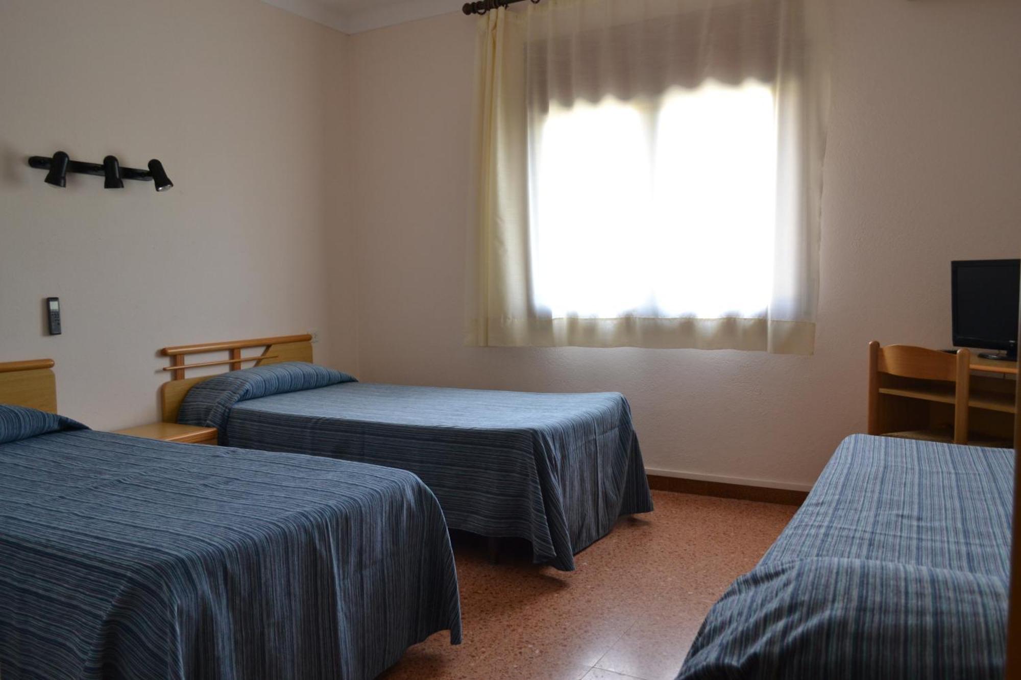 Hostal L'Esplai Viladamat Room photo